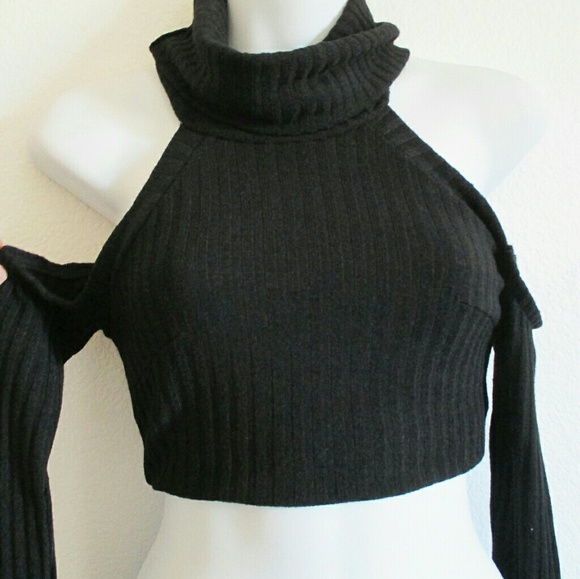 Cold Shoulder Roll Neck Cropped Sweater - Picture 4 of 4